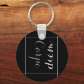 このカルペディエムで一日を奪うミニマル キーホルダー (正面)