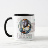 このガラスは大気のマグの半分入っています マグカップ (左)