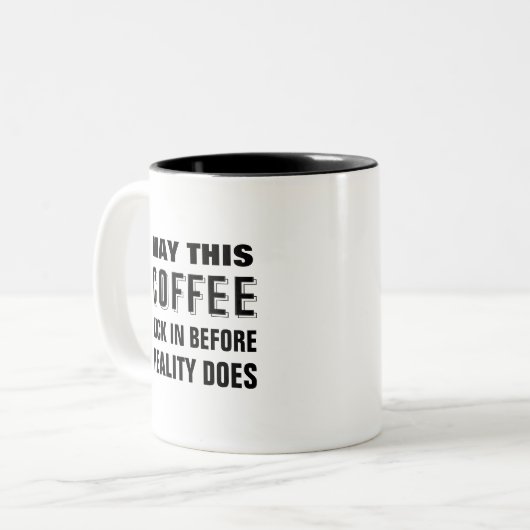 このコーヒーが実際に飲まれる前に飲み込んでくれないかおもしろい ツートーンマグカップ (正面左)