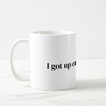 このコ得ーヒーのマグのために早く起きる