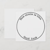 このサークルは10cm 幸運を祈るユーモアあふれる妊娠 招待状 (正面/裏面)