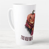 このシートには古すぎる。面白いハロウィーンカボチャ カフェラテマグ (左アングル)