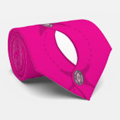 このタイは私を脂肪質に見させますか。 (マゼンタ) ネクタイ (ロール)