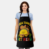 このタコスのオフメニュータコスバチェロレッテ学士号 エプロン (着用した状態)