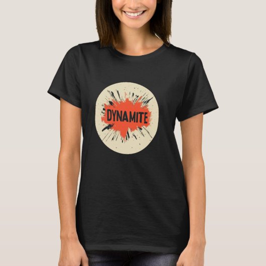 このダイナマイト声明デザインで熱をもたらす Tシャツ (正面)