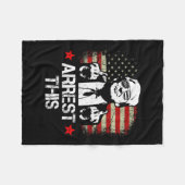 このトランプ中指プロトランプ2024 （背面） フリースブランケット (正面(横))