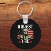 このトランプ2024有罪判決を受けたフェロン・トランプ・アレスを逮捕する キーホルダー (正面)