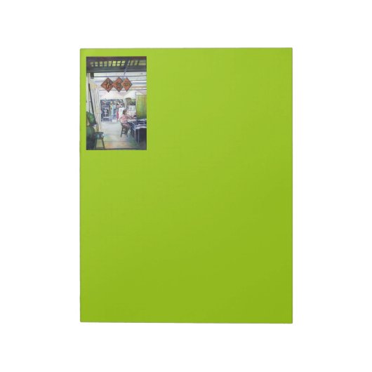 このドラゴンは来訓練車輪を持ってるのか? ノートパッド (回転)