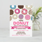 このドーナツの誕生日パーティーは絶対に参加したい 招待状 (スタンド正面)