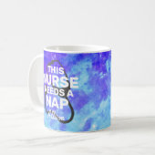 このナースには昼寝おもしろい看護引用文名が必要です コーヒーマグカップ (正面左)