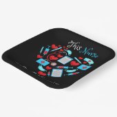 このナースはすべてのショットを呼び出す ペーパープレート (傾斜あり)