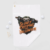 このハロウィンに忍び寄る - 怖いナマケモノクラシック ゴルフタオル (インサイチュ)