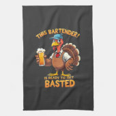 このバーテンダーは今にも焼ける準備ができている キッチンタオル (縦)