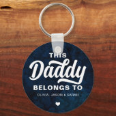 このパパは父の日ダークネイビーブルーに属する キーホルダー (正面)