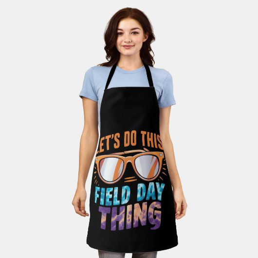 このフィールドデイを行うサングラス先生 エプロン (着用した状態)