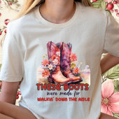 このブーツは通路を歩くように作られていた Tシャツ