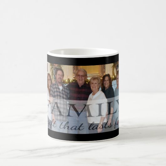 このマグを個人化するためにあなたの家族写真を加えて下さい コーヒーマグカップ (中央)