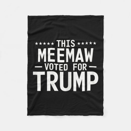 このミーモーはトランプ2024おばあちゃん誇りを持ったの投票に投票 フリースブランケット (正面)