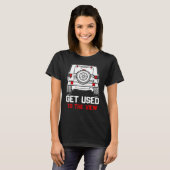 このヴィンテージのジープに慣れて Tシャツ (正面フル)