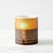 "この世でいちばん美しい世界" コーヒーマグカップ (中央)