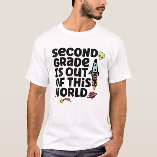この世の中から二年生が出ている Tシャツ (正面)