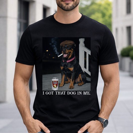この中に犬がいるわ(ドーベルマンピンシャー面白いミーム) Tシャツ