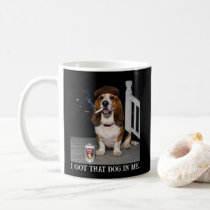 この中に犬がいるわ Funny Basset Hound Meme Idea コーヒーマグカップ