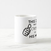 この人は彼の妻のマグに夢中になります コーヒーマグカップ (中央)