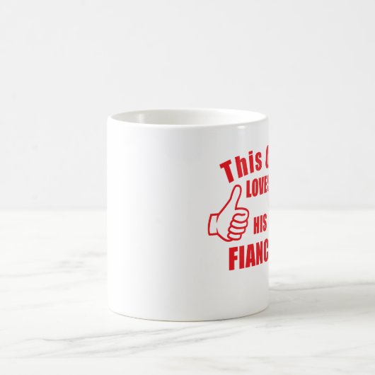 この人は彼のfiancéeのマグのコップの婚約のギフトを愛します コーヒーマグカップ (中央)