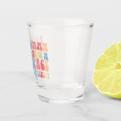 この人間は安全な宇宙ゲイLGBTQを提供する ショットグラス (右)