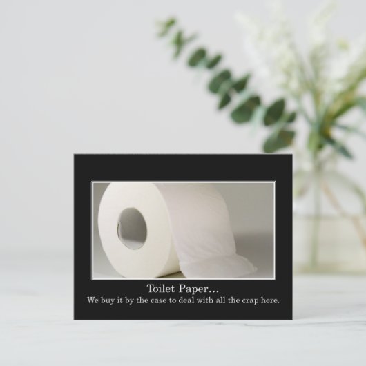 この会社はトイレの紙をたくさん使わなければならない ポストカード (スタンド正面)