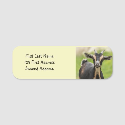 この可愛い牧畜ヤギをパーソナライズ 名札 (正面)