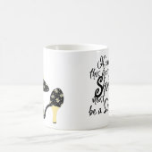 この多くの靴は罪だ コーヒーマグカップ (中央)