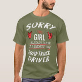この女の子がホットダンプトラックの運転手に連れて行かれてごめん Tシャツ (正面)