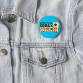 この女の子にビール店からのビールデザインを与えて下さい 缶バッジ (インサイチュ)