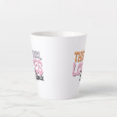 この女の子はハロウィーンが大好き カフェラテマグ (正面)