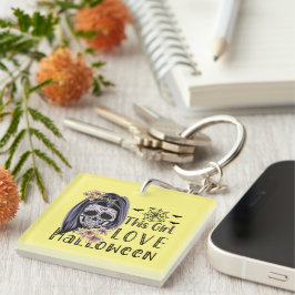 この女の子はハロウィーンを愛する キーホルダー