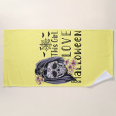 この女の子はハロウィーンを愛する ビーチタオル (正面)