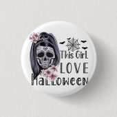 この女の子はハロウィーンを愛する 缶バッジ (正面)