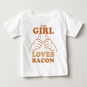 この女の子はベーコンベーコンラブギフトアイディア ベビーTシャツ