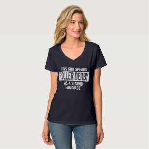 この女の子はローラーのダービーの言語を話します Tシャツ