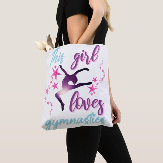 この女の子は体操が大好きで星躍る トートバッグ (クローズアップ)