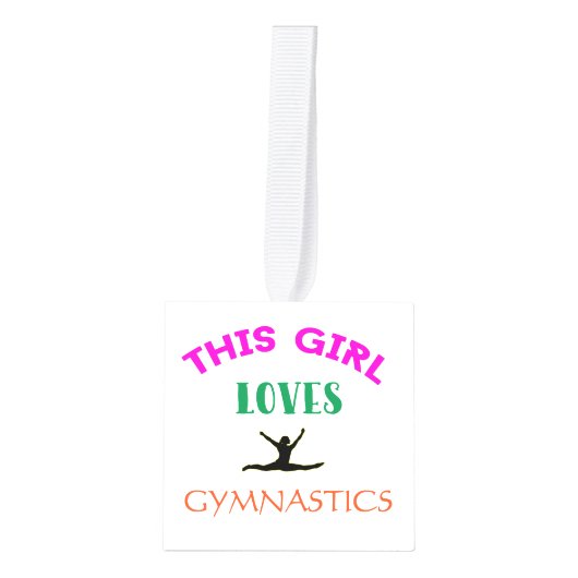 この女の子は体操を愛する体操選手引用文 キューブオーナメント (正面)