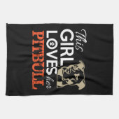 この女の子は彼女のピットブルを愛している キッチンタオル (横)