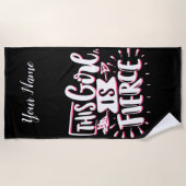 この女の子は猛烈な女の子だ ビーチタオル (正面)