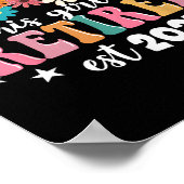 この女の子は2025退職したレトロシャツフローラリタイア ポスター (角)