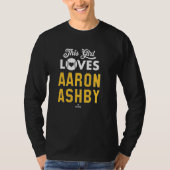 この女の子はAaron Ashby Milwaukee Baseball MLBを愛している Tシャツ (正面)
