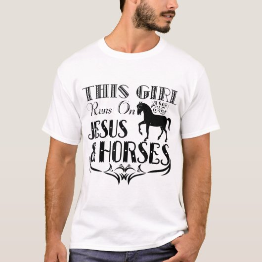 この女の走子はイエスと馬 – 乗馬 Tシャツ (正面)
