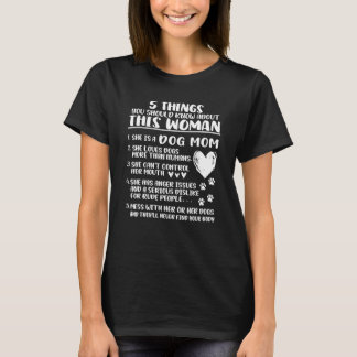 この女性について知っておくべき5つの事は彼女は彼女である Tシャツ