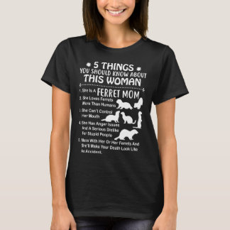 この女性の5つの知っておくべきことフェレットM Tシャツ